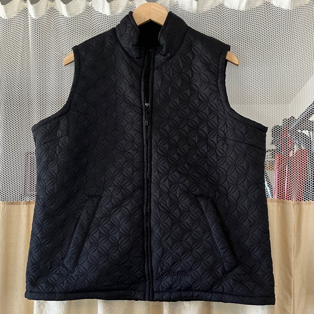 BURNE Quilted Black Sleeveless Vest - Unbranded